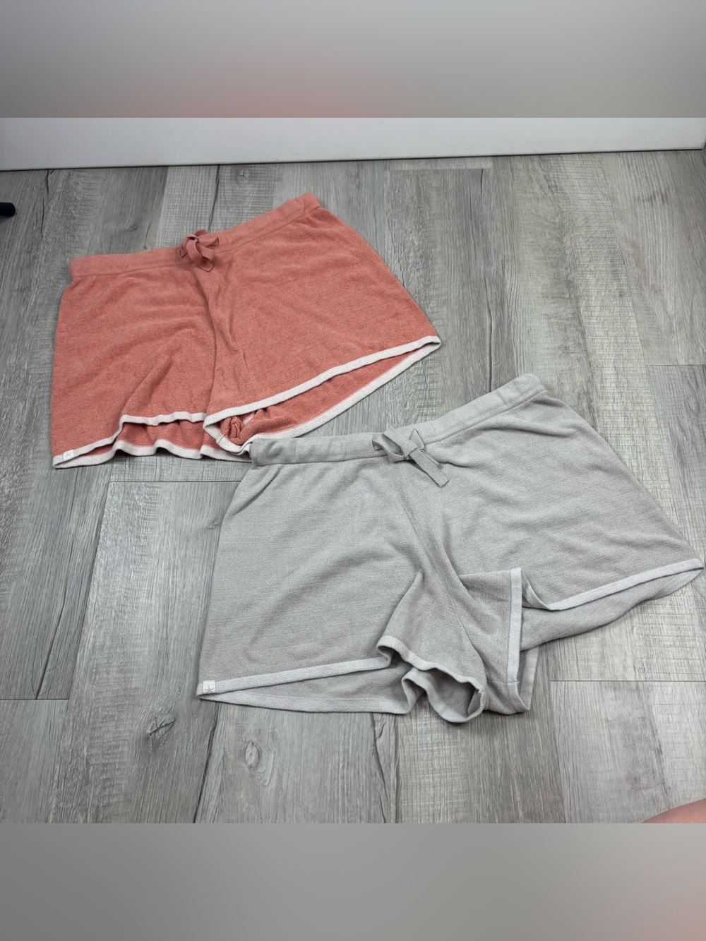 SET OF 2 Barefoot Dreams Cozy Ultra Lite Shorts Size Large